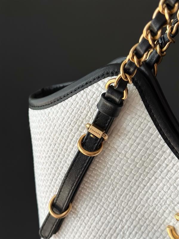 2026131204527330 700